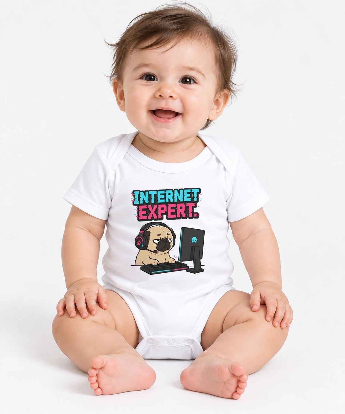 Internet Expert Pug Gamer T-Shirt - Funny Meme Graphic Tee - White